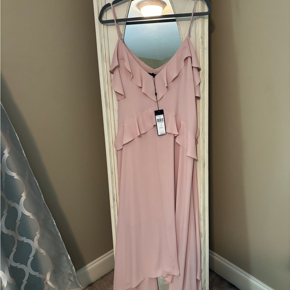 BCBG Max Mara Elegant Pink Ruffle Dress